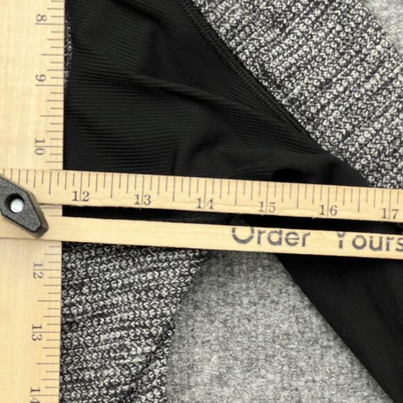 Lululemon Jacket Womens 8 Gray Black Full Zip Asymmetrical Athleisure Thumbholes - Picture 11 of 12